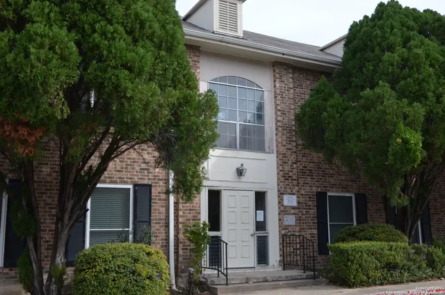 $200,000 | 1819 Babcock Road, Unit 705G, San Antonio, TX 78229