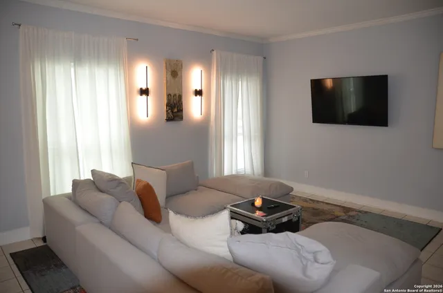 $200,000 | 1819 Babcock Road, Unit 705G, San Antonio, TX 78229