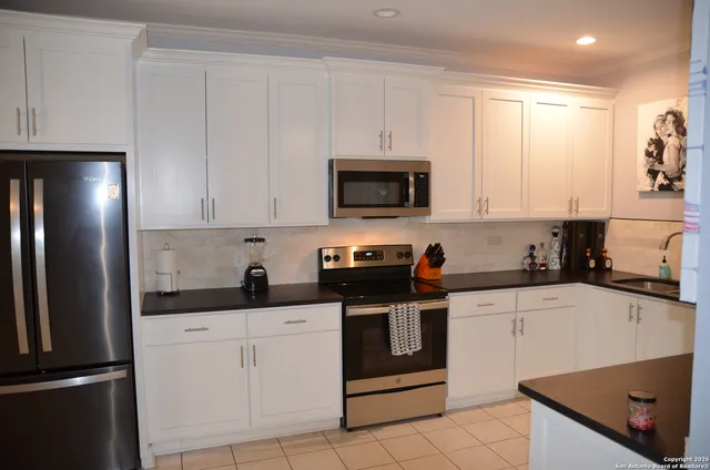 $200,000 | 1819 Babcock Road, Unit 705G, San Antonio, TX 78229