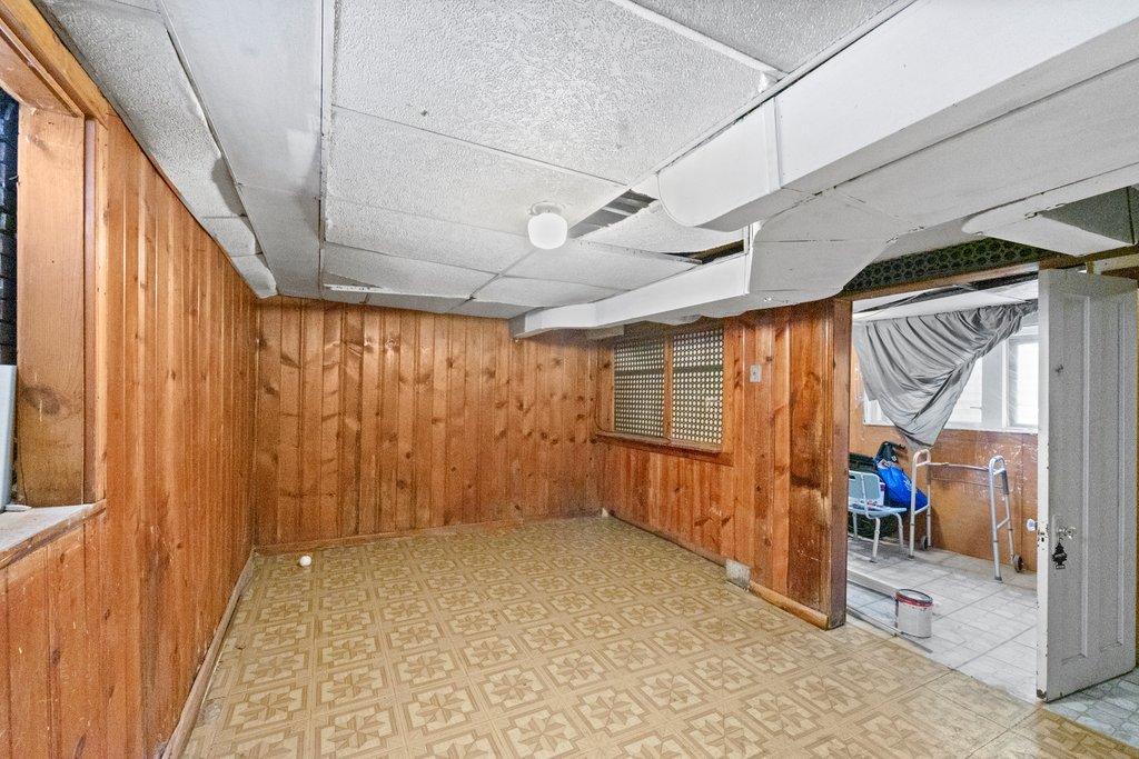 1224 Grove Avenue Berwyn, IL 60402 - Photo 21 of 23 a view of an empty room with a window