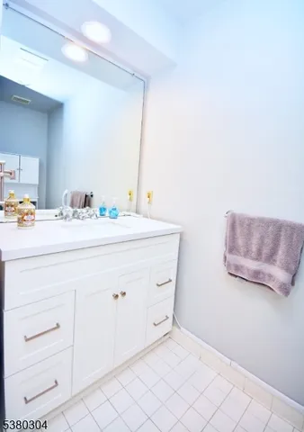 $353,000 | 63 Augusta Drive, Annandale, NJ 08801