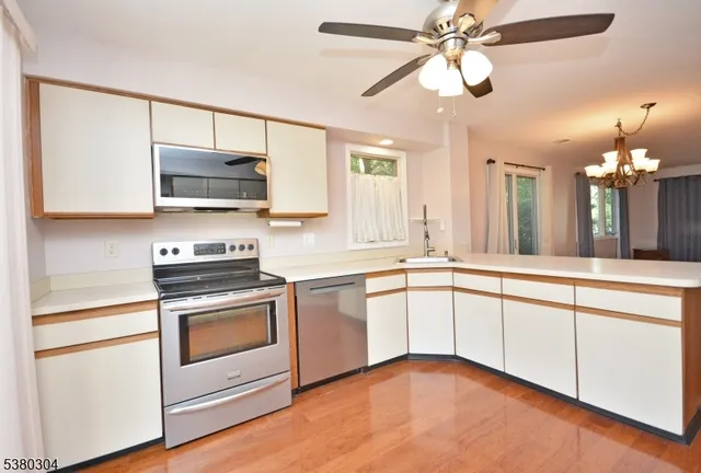 $353,000 | 63 Augusta Drive, Annandale, NJ 08801