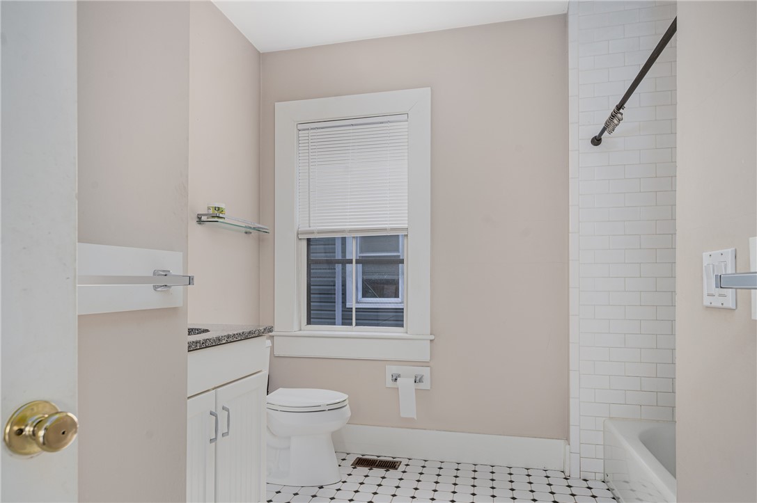 225 Carpenter Street, Unit 2 Providence, RI 02903 - Photo 13 of 16 Full bath