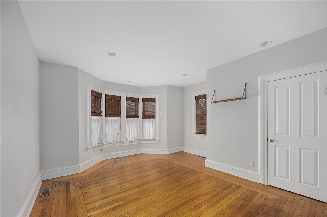 225 Carpenter Street, Unit 2 Providence, RI 02903 - Photo 3 of 16 Living room