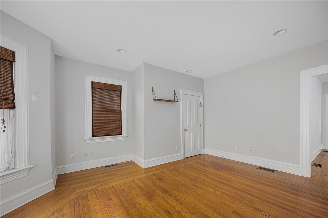 225 Carpenter Street, Unit 2 Providence, RI 02903 - Photo 4 of 16 Living room