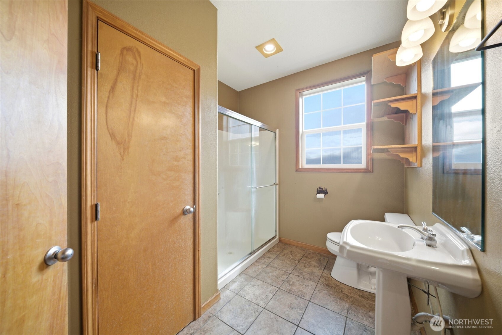966 Lookout Road Castle Rock, WA 98611 - Photo 22 of 40