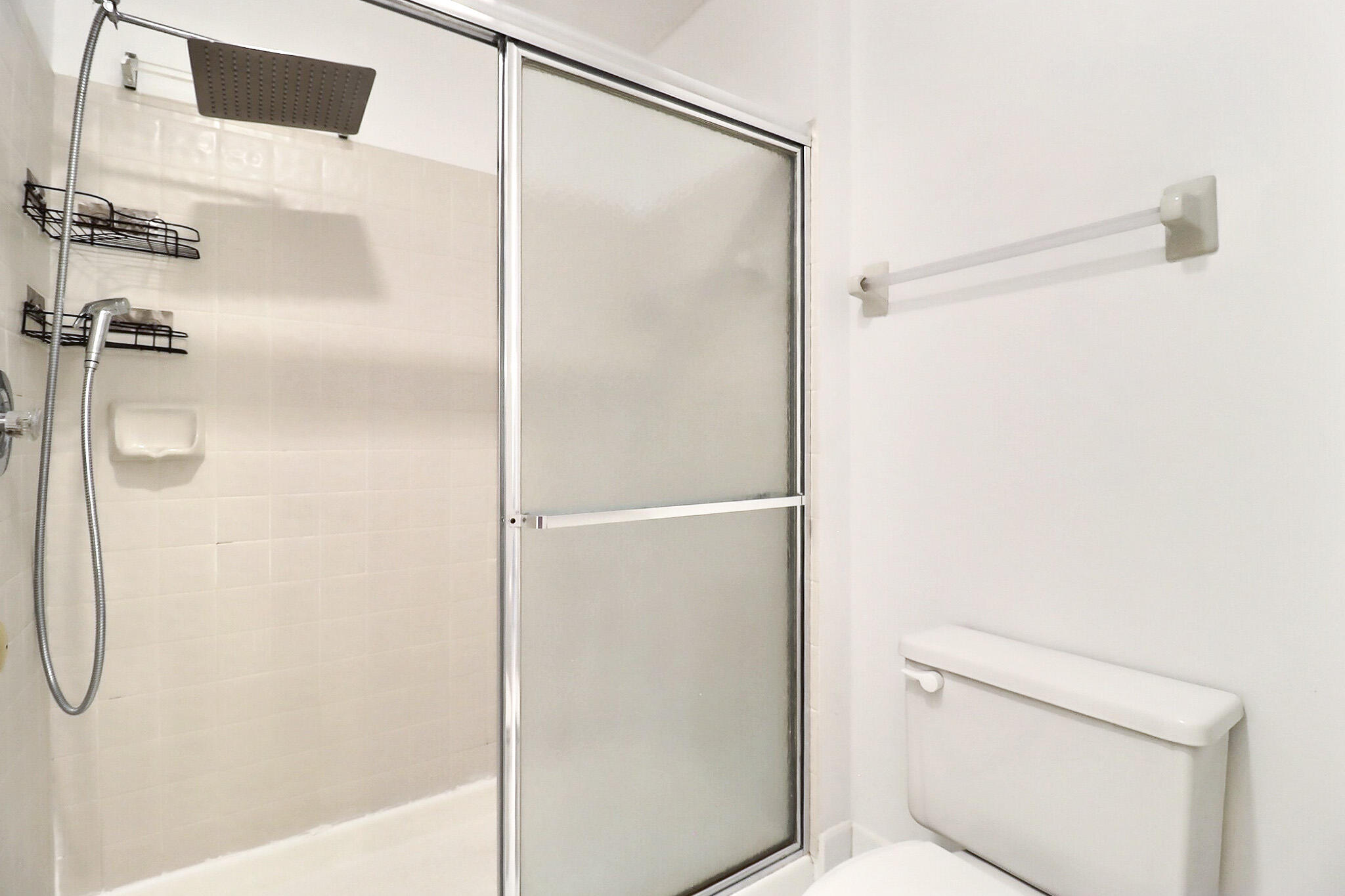 8577 Boca Glades Boulevard West, Unit D Boca Raton, FL 33434 - Photo 17 of 45 Primary Bathroom