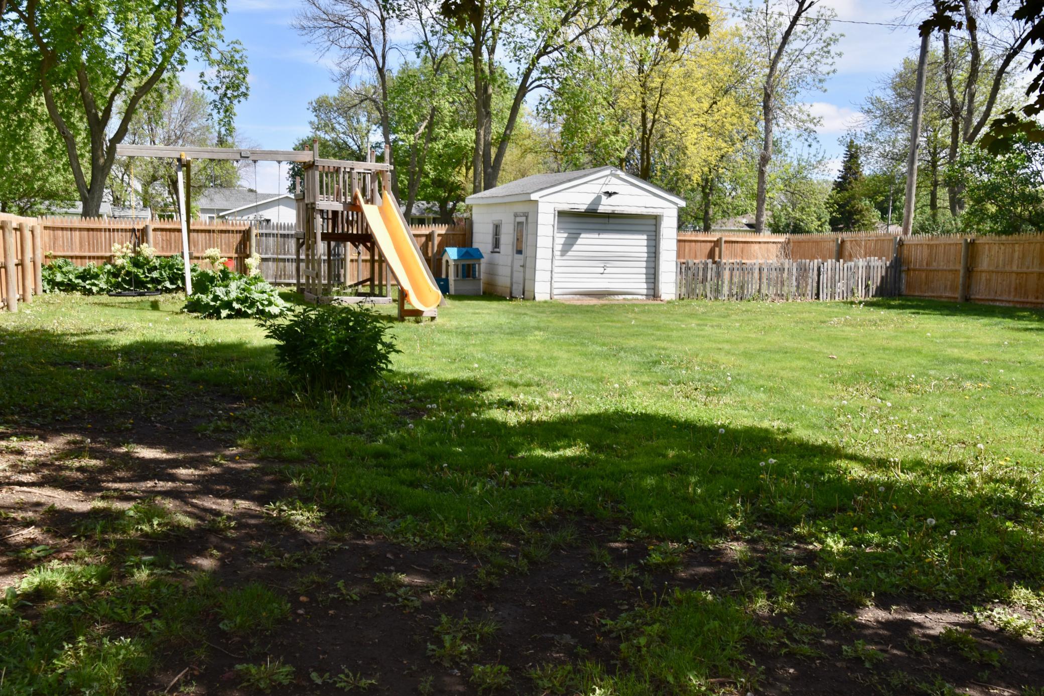 920 8th Street Sibley, IA 51249 - Photo 9 of 37