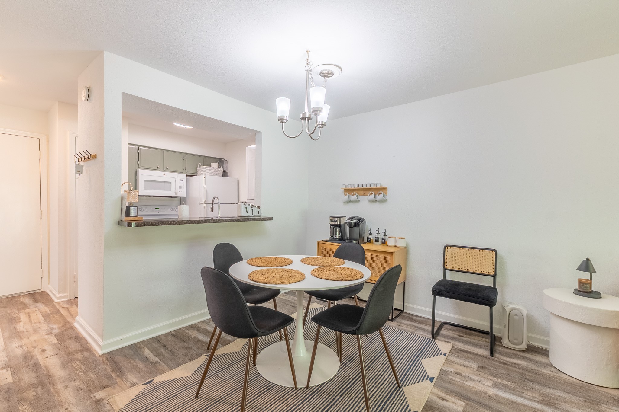 13151 Walden Road, Unit 132 Montgomery, TX 77356 - Photo 7 of 28 Bar area at kitchen