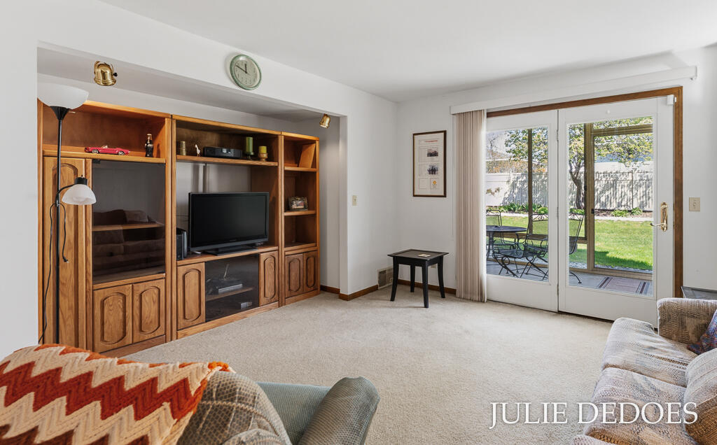 8 Summit Park Drive, Unit 8 Spring Lake, MI 49456 - Photo 26 of 46 8SummitParkDr-35LoRes