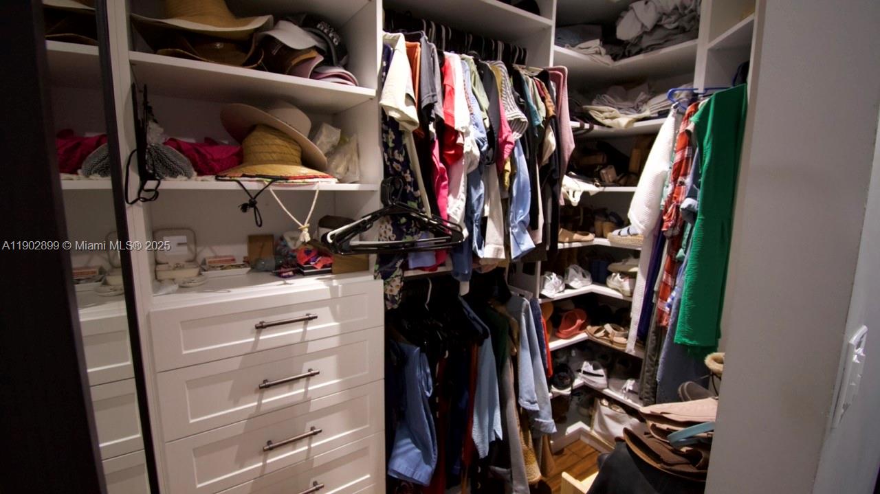 16111 Southwest 79th Terrace Miami, FL 33193 - Photo 17 of 30