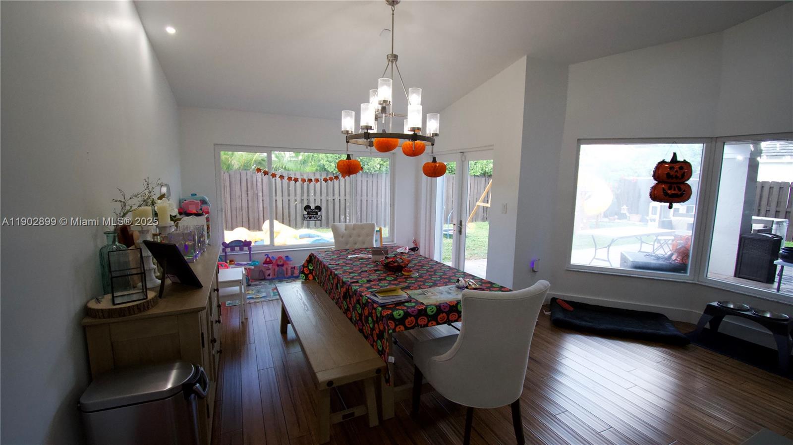 16111 Southwest 79th Terrace Miami, FL 33193 - Photo 9 of 30