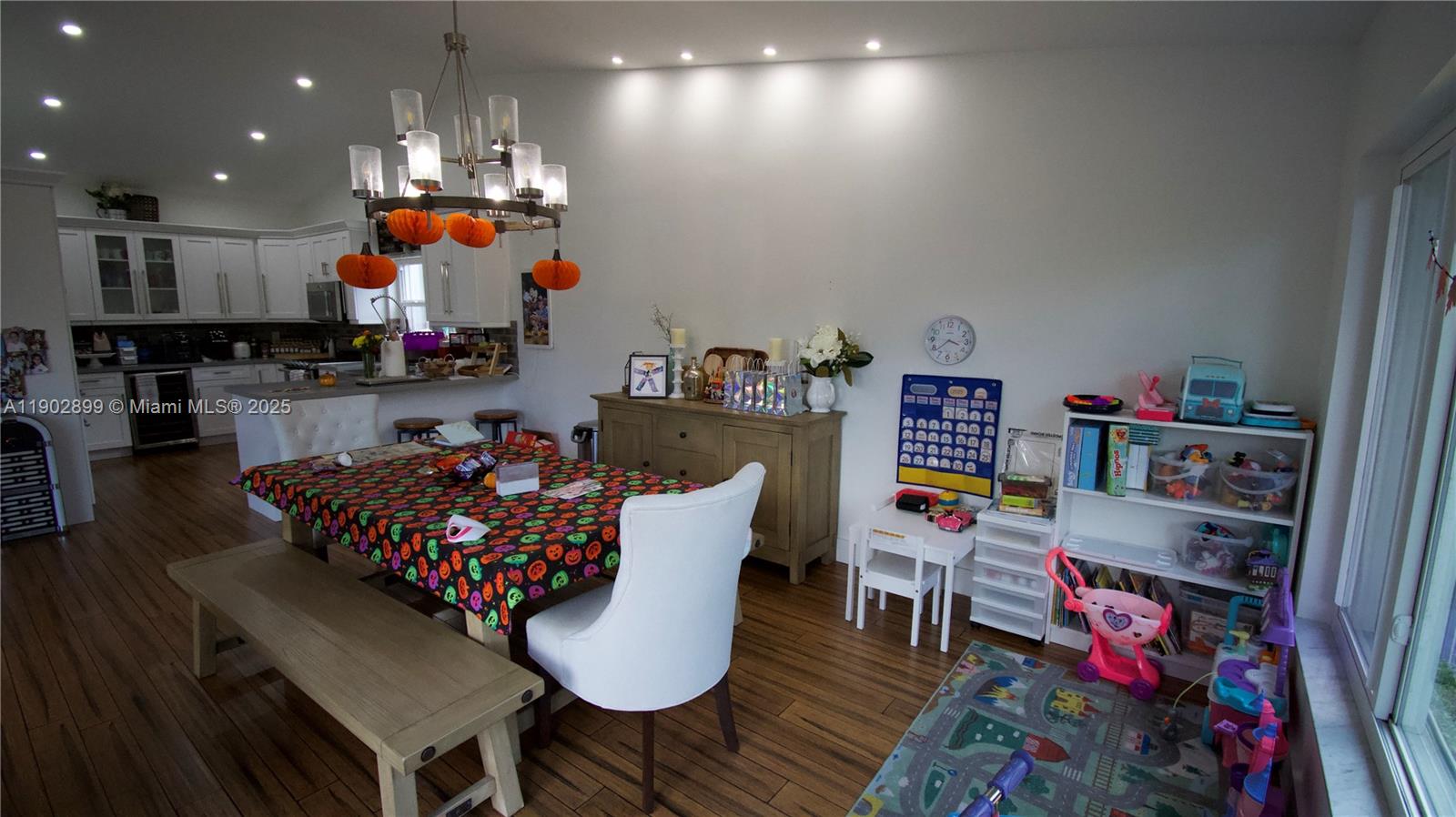 16111 Southwest 79th Terrace Miami, FL 33193 - Photo 10 of 30