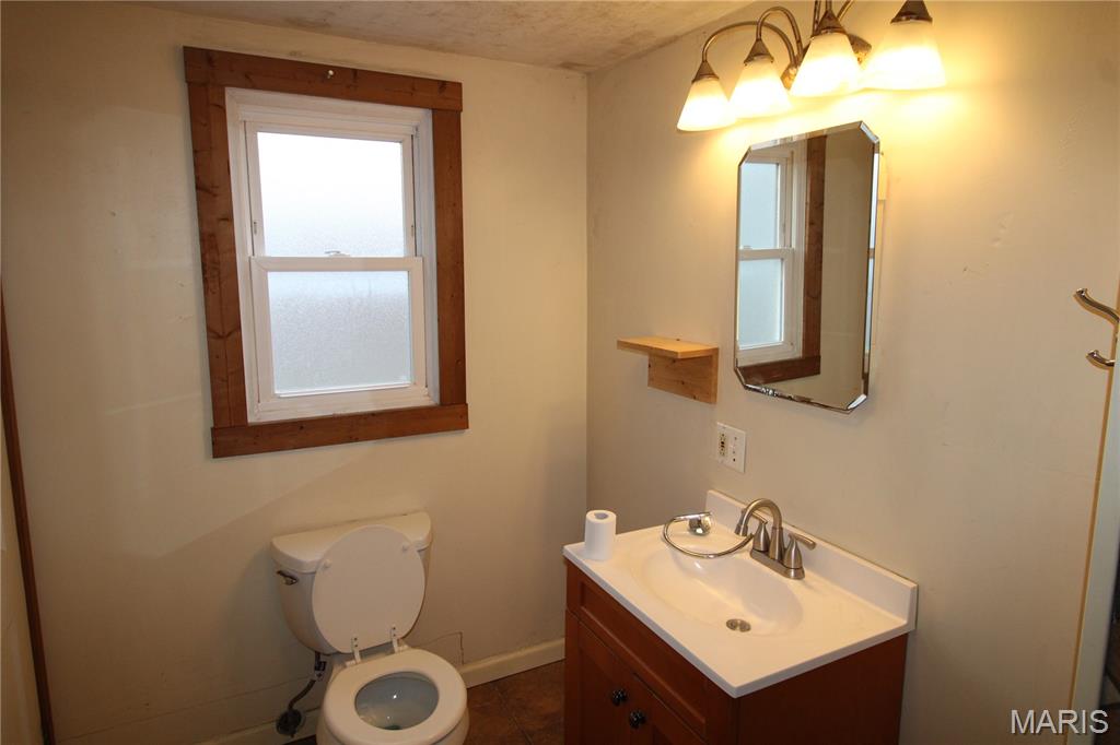 105 College Street Alhambra, IL 62001 - Photo 12 of 17