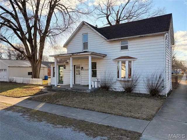 $64,900 | 105 College Street, Alhambra, IL 62001