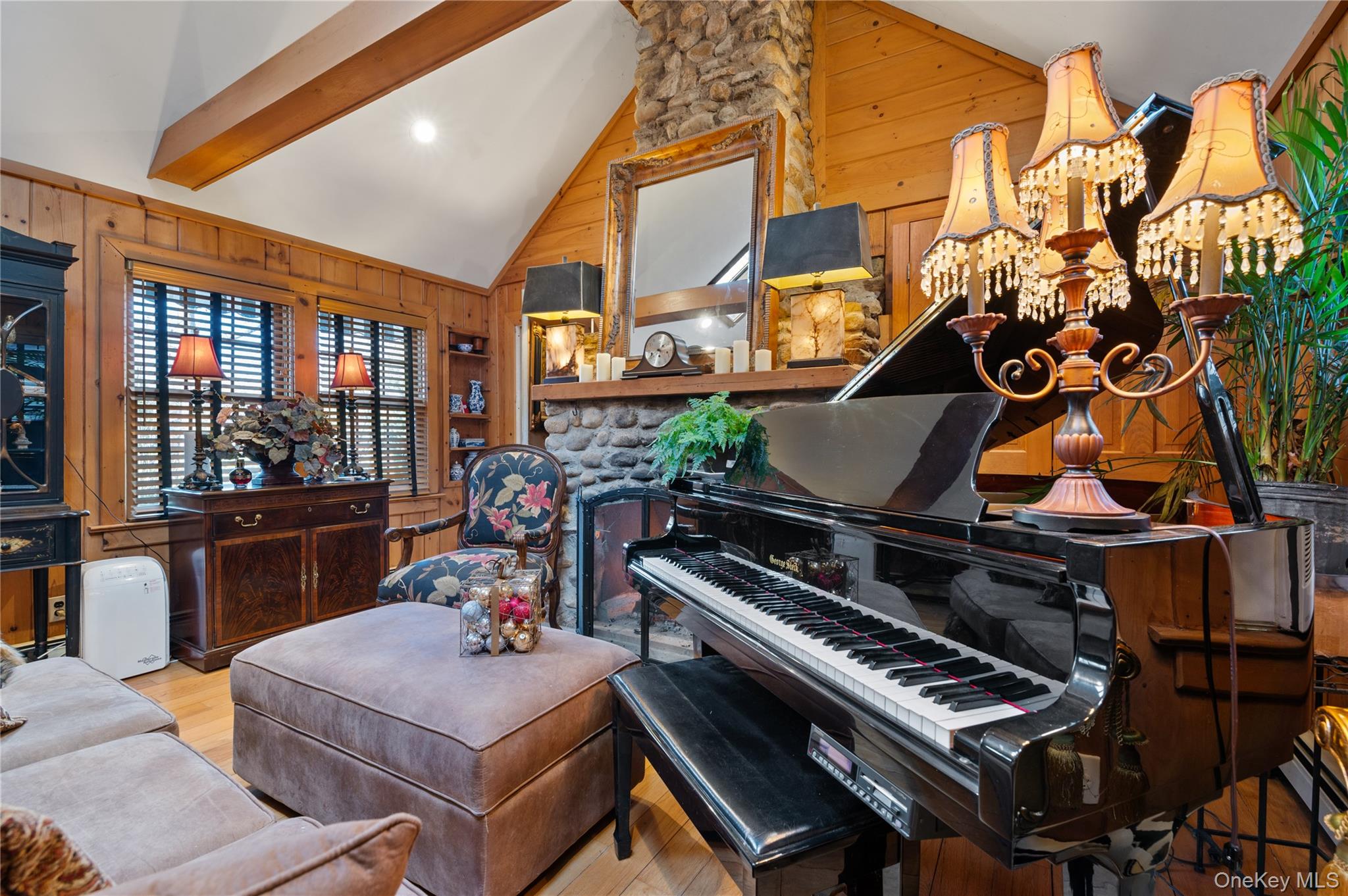 136 Beach Road Wading River, NY 11792 - Photo 13 of 45 Bight & light