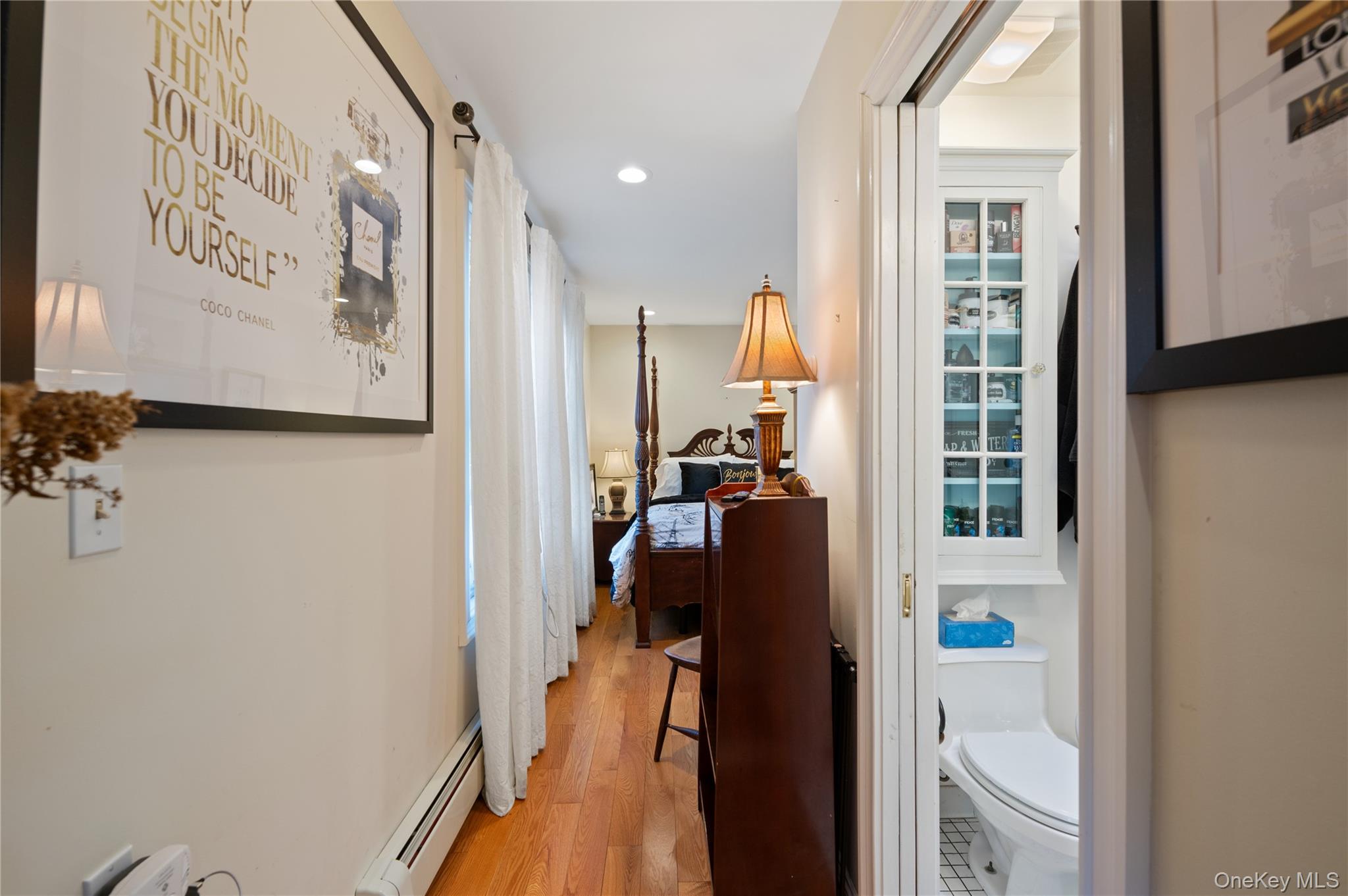 136 Beach Road Wading River, NY 11792 - Photo 18 of 45 Entry hall of primary with bath