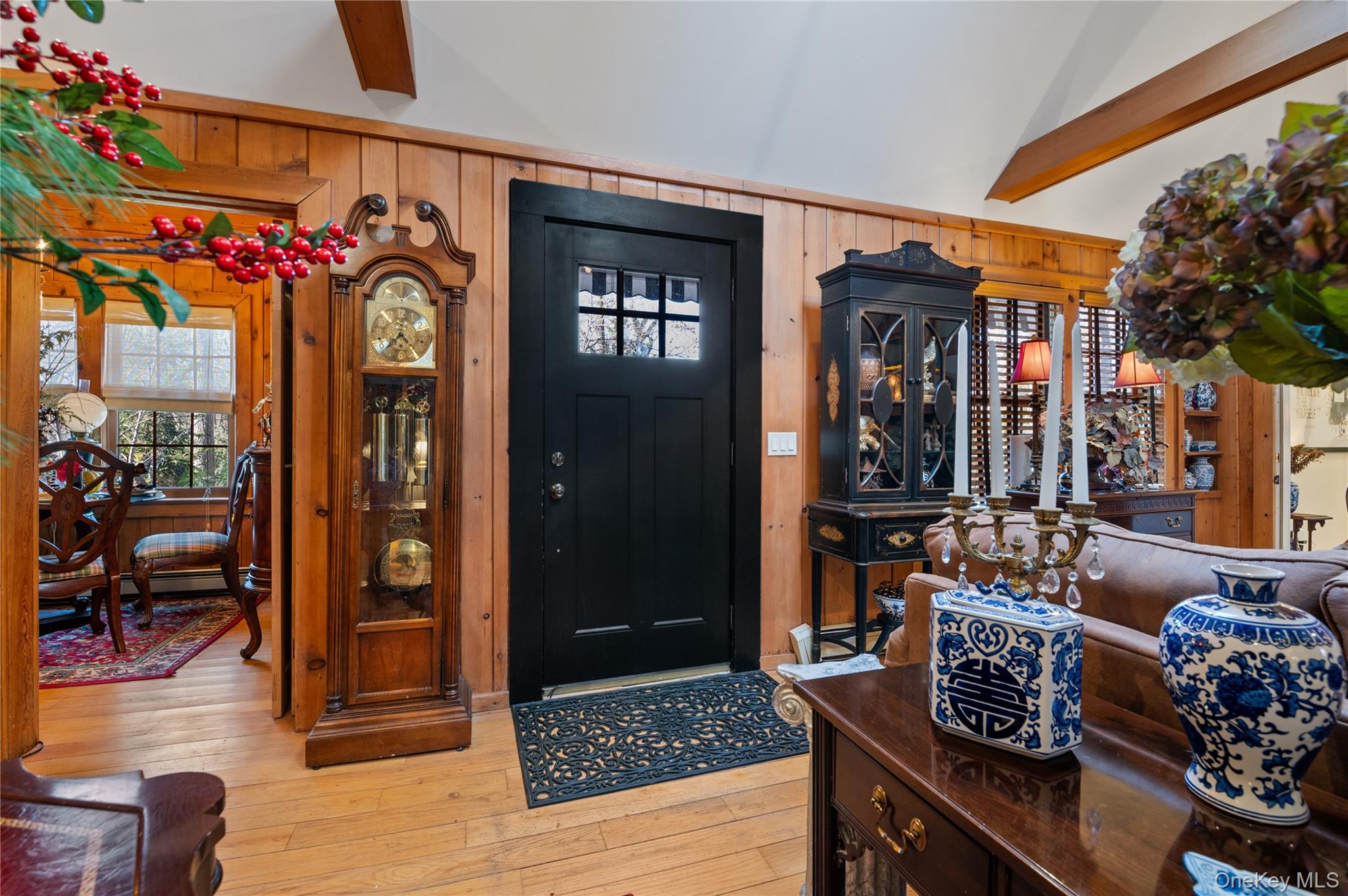 136 Beach Road Wading River, NY 11792 - Photo 7 of 45 Interior of front door