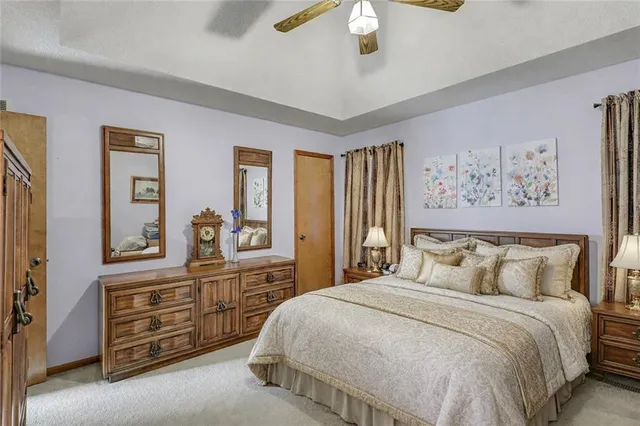 $335,000 | 7204 West 155th Street, Overland Park, KS 66223