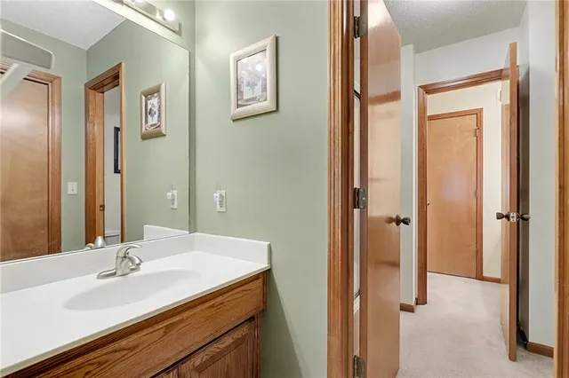 $335,000 | 7204 West 155th Street, Overland Park, KS 66223