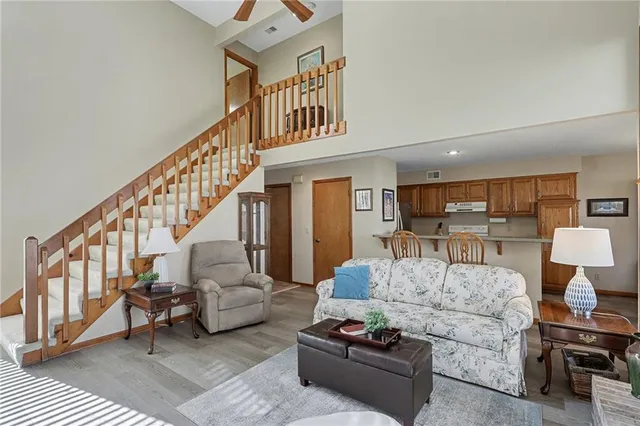 $335,000 | 7204 West 155th Street, Overland Park, KS 66223