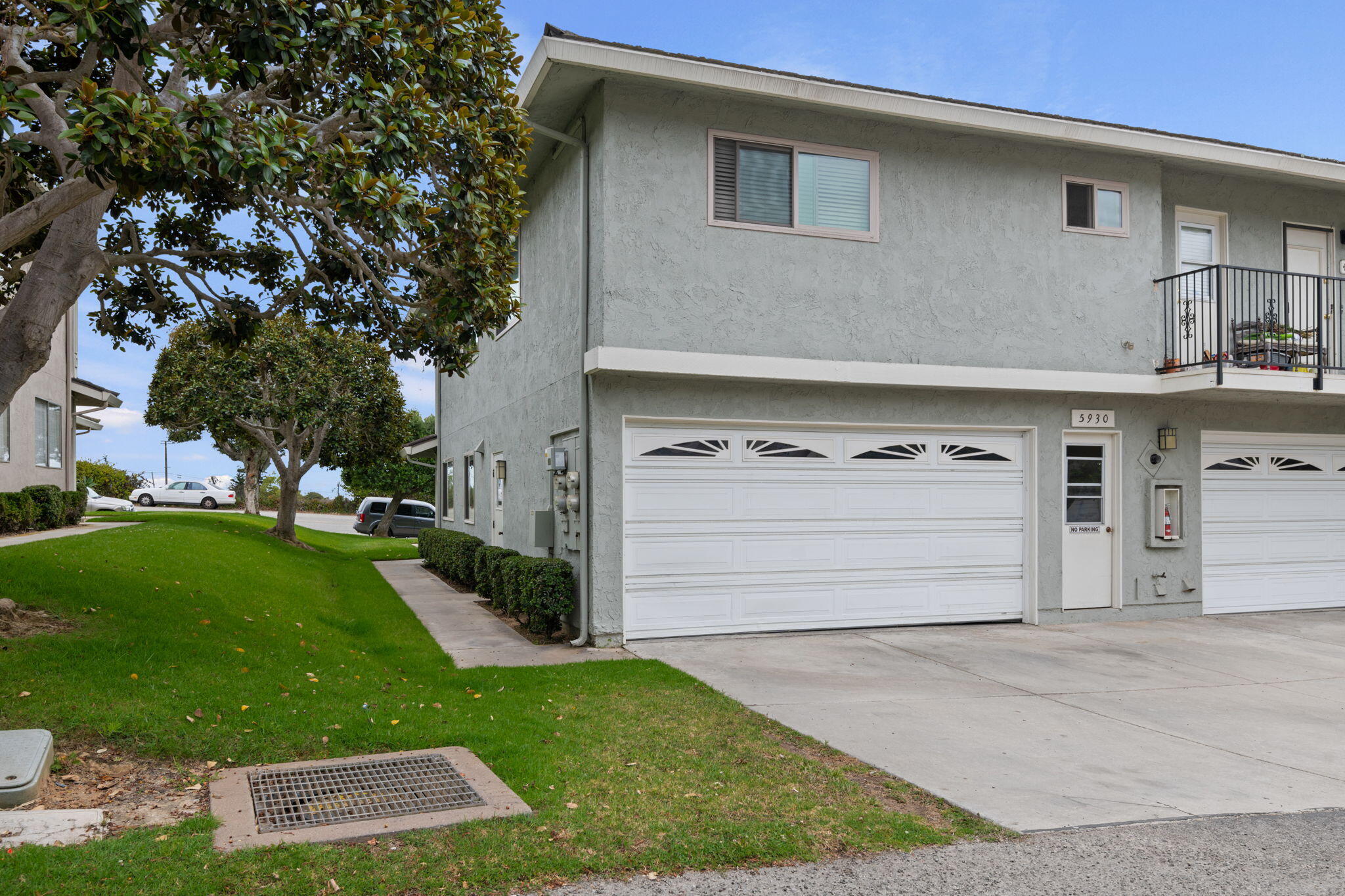 5930 Via Real, Unit 3 Carpinteria, CA 93013 - Photo 3 of 25 a front view of a house with a yard