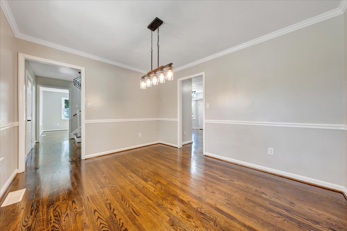 5214 Huntridge Road Roanoke, VA 24012 - Photo 3 of 61 03-MIB02135