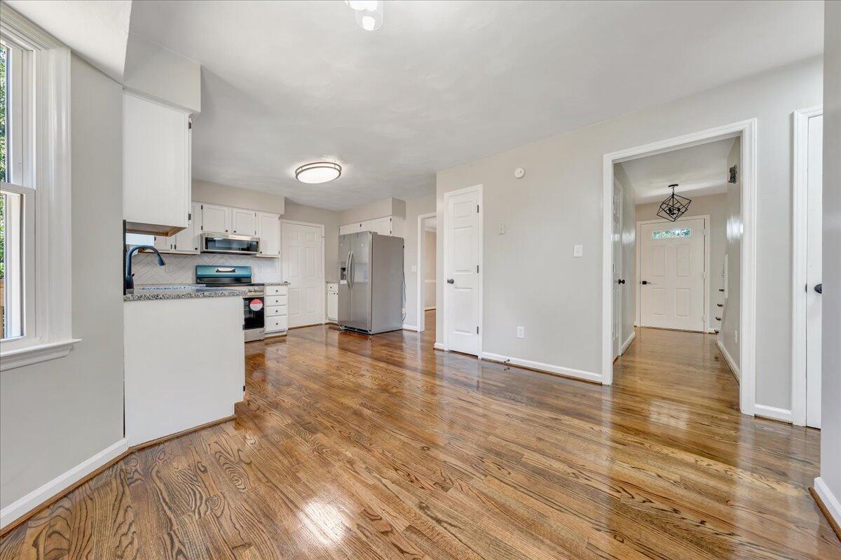 5214 Huntridge Road Roanoke, VA 24012 - Photo 8 of 61 08-MIB02150
