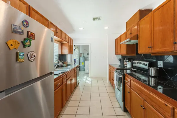 $1,150 | 7245 South Cole Lane, Hereford, AZ 85615