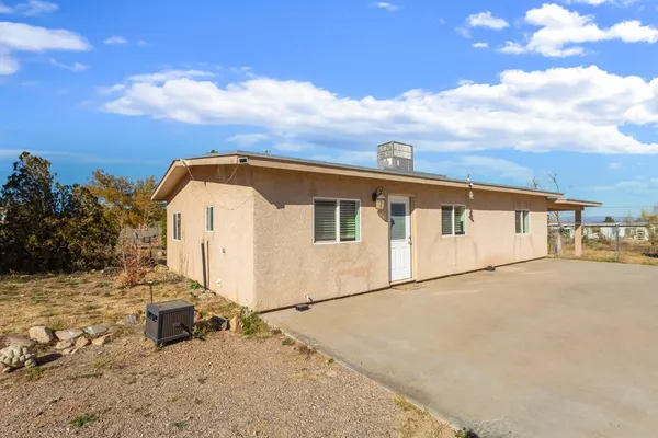 $1,150 | 7245 South Cole Lane, Hereford, AZ 85615