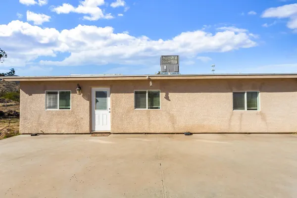$1,150 | 7245 South Cole Lane, Hereford, AZ 85615