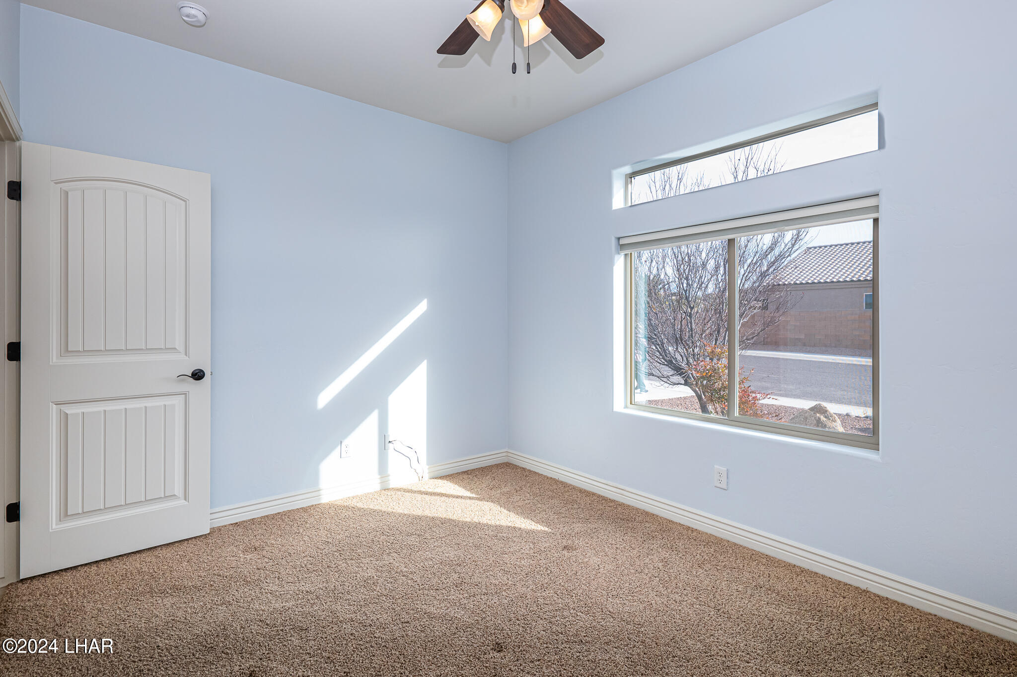 2177 Producers Mine Road Kingman, AZ 86401 - Photo 17 of 60 Guest bedroom 1