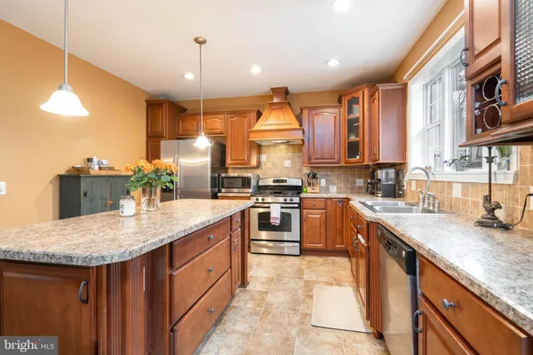 $549,900 | 237 Cedarbridge Road, Monroeville, NJ 08343