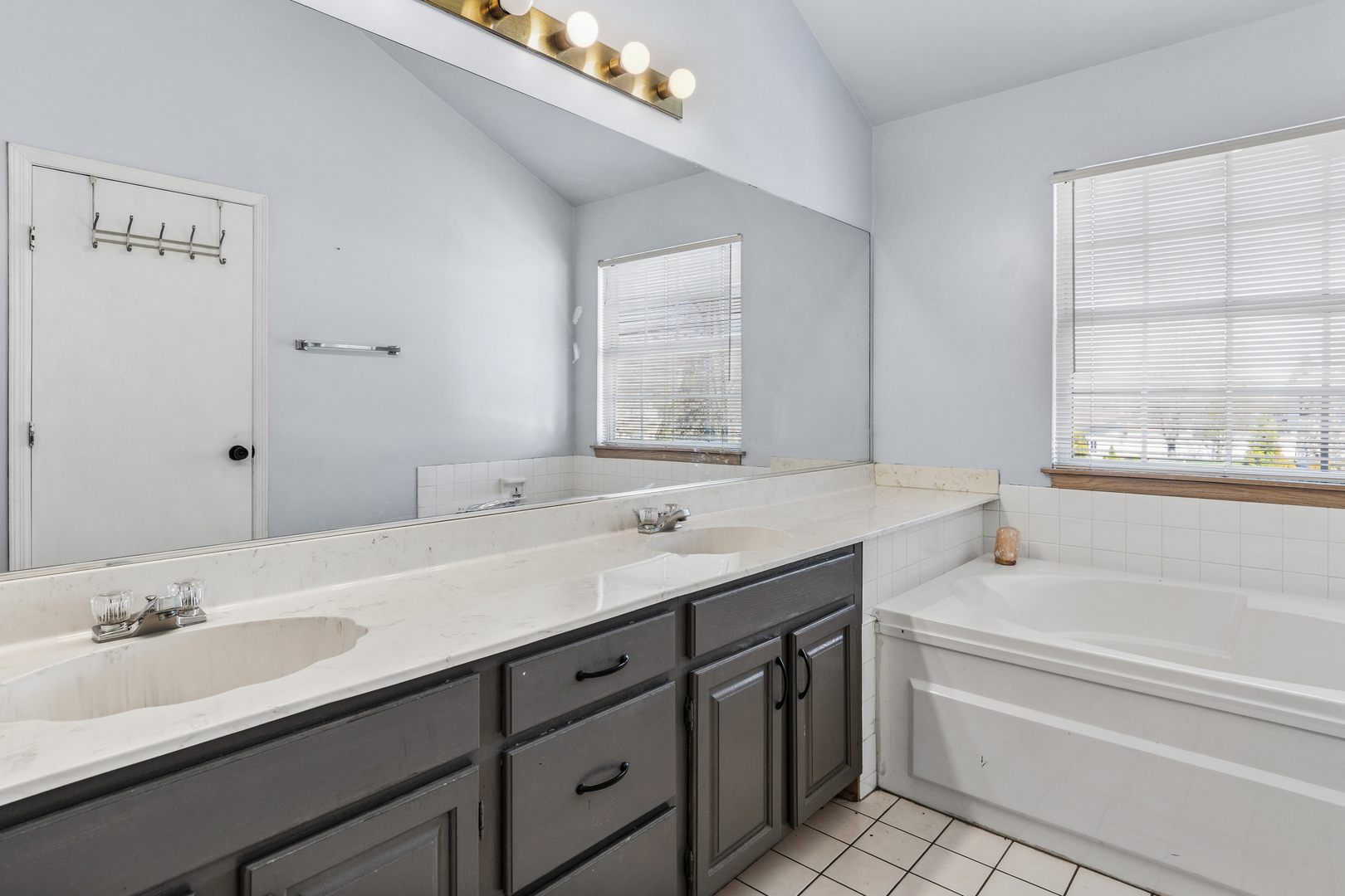 909 Brompton Circle Bolingbrook, IL 60440 - Photo 14 of 28