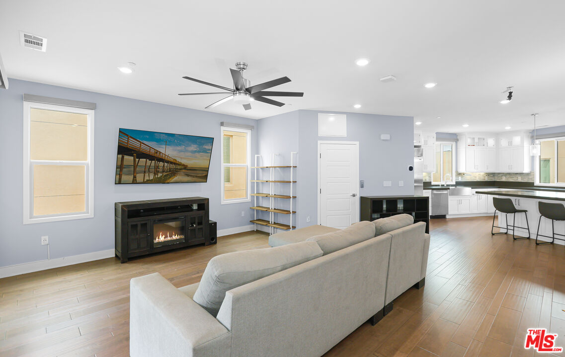 116 Catalyst Irvine, CA 92618 - Photo 19 of 75