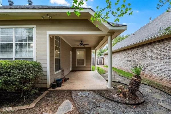 $2,200 | 8117 Captain Mary Miller Drive, Shreveport, LA 71115