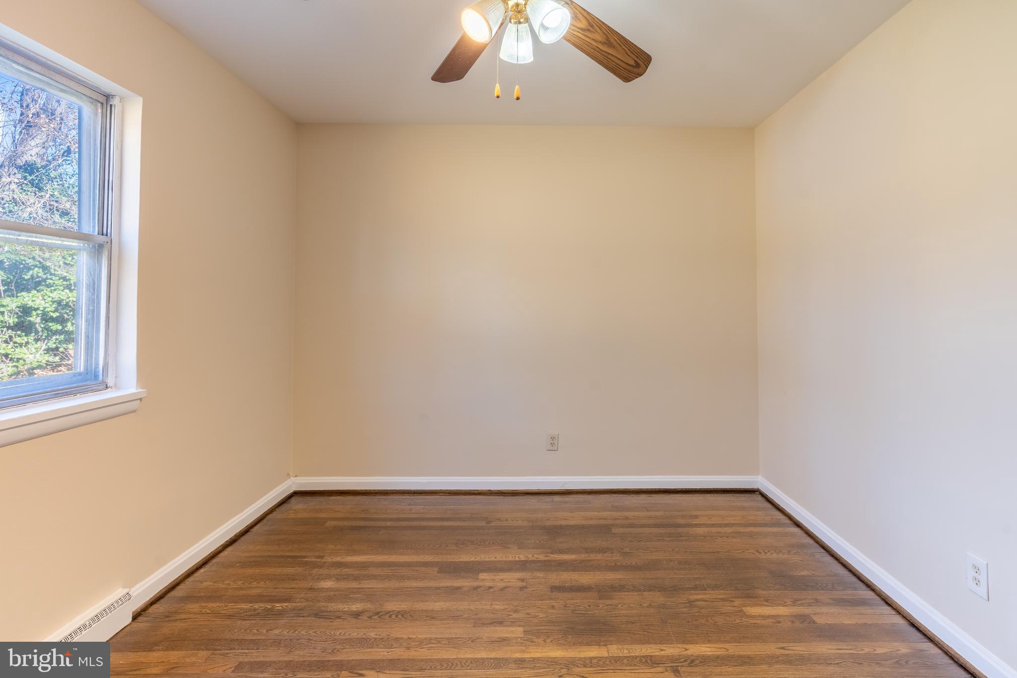 906 Buckingham Drive Silver Spring, MD 20901 - Photo 15 of 26 Bedroom