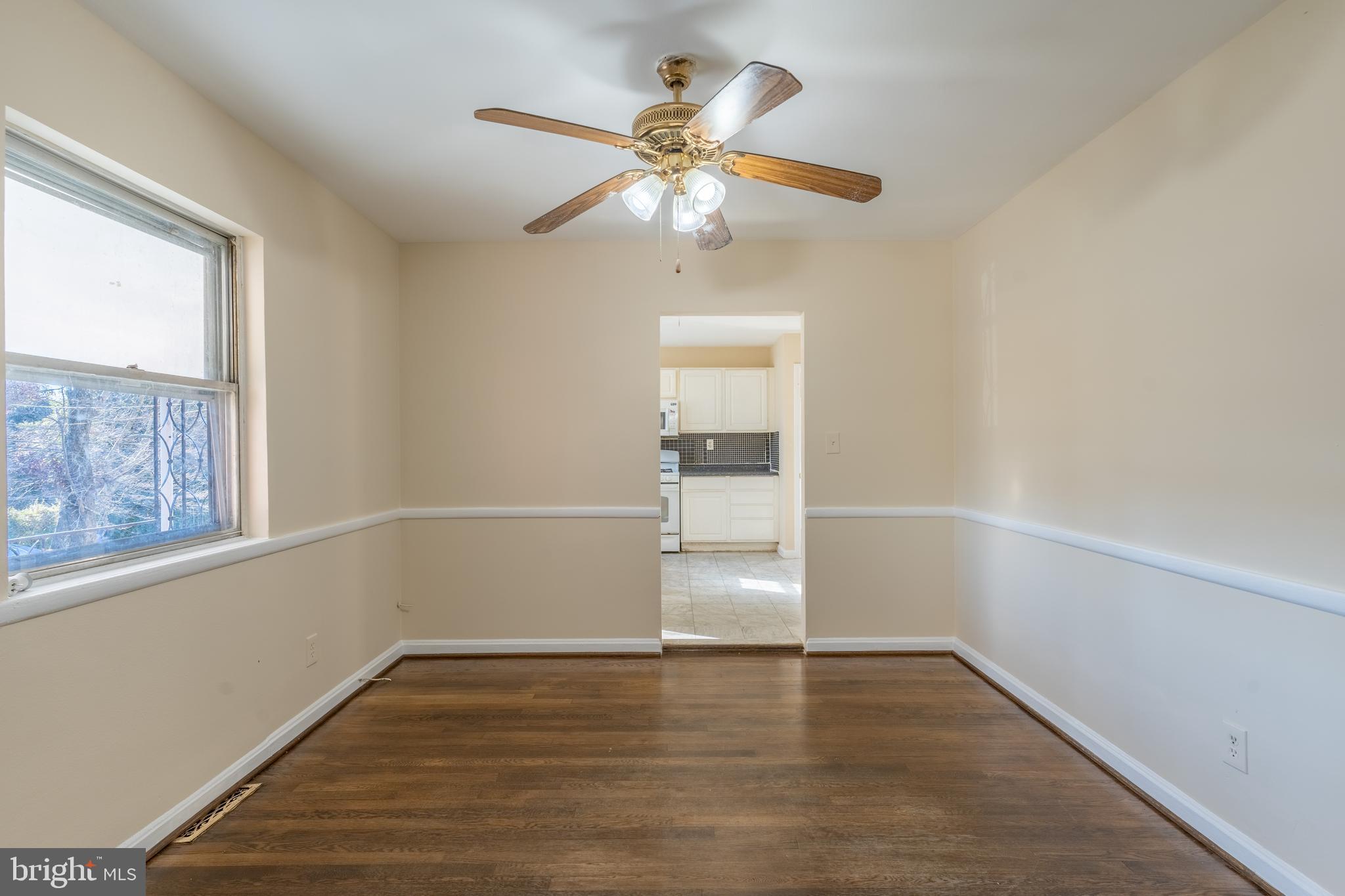906 Buckingham Drive Silver Spring, MD 20901 - Photo 9 of 26 Dining Room
