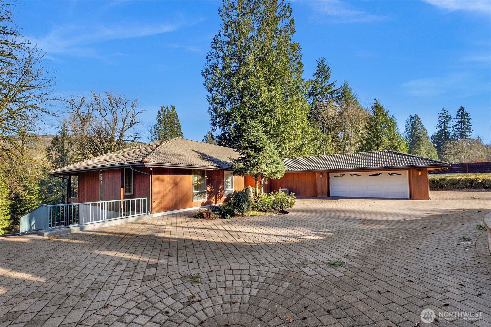 13830 Issaquah-Hobart Road Southeast Issaquah, WA 98027 - Photo 2 of 40