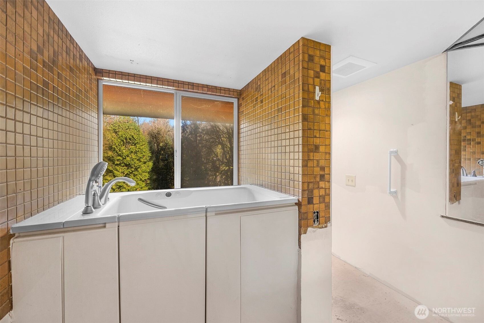 13830 Issaquah-Hobart Road Southeast Issaquah, WA 98027 - Photo 25 of 40