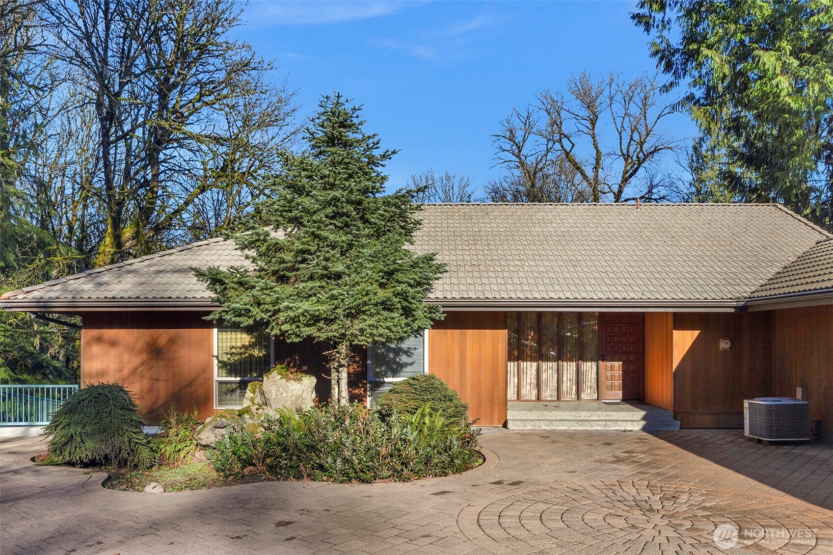 13830 Issaquah-Hobart Road Southeast Issaquah, WA 98027 - Photo 6 of 40