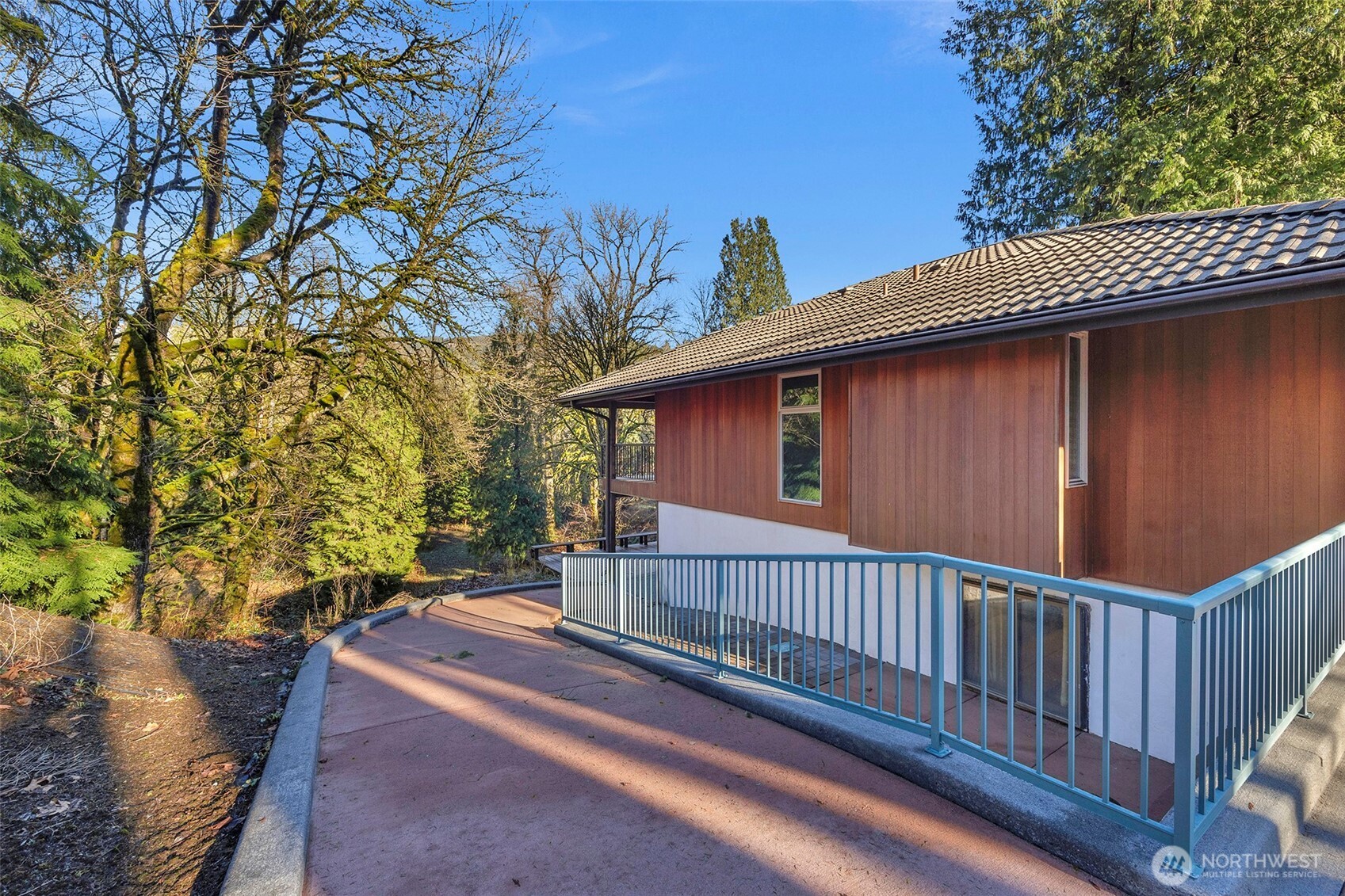 13830 Issaquah-Hobart Road Southeast Issaquah, WA 98027 - Photo 8 of 40