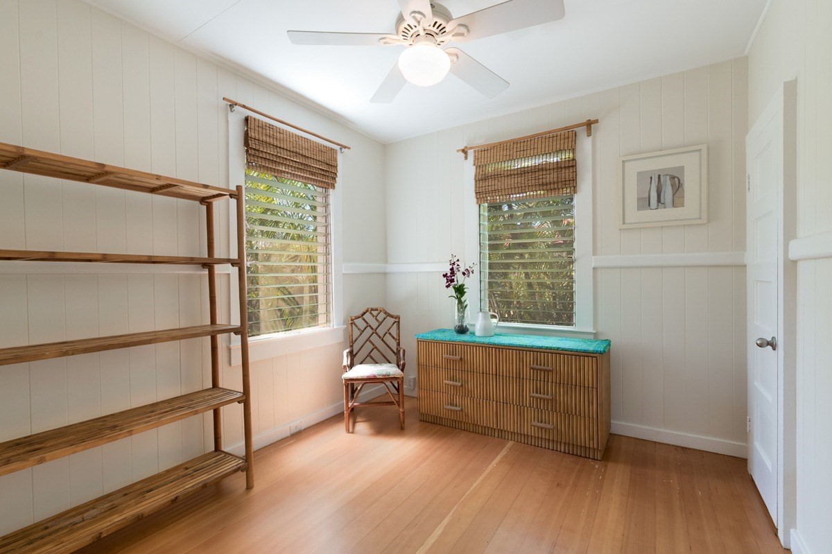 4472 A Panako Road Waimea, HI 96796 - Photo 12 of 25 a living room with furniture and a window