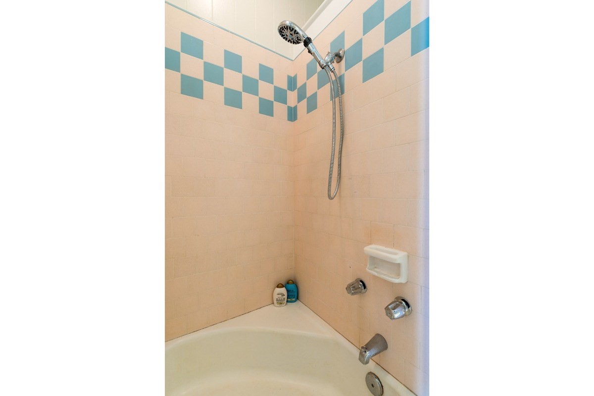 4472 A Panako Road Waimea, HI 96796 - Photo 14 of 25 a bathroom with a sink and a shower