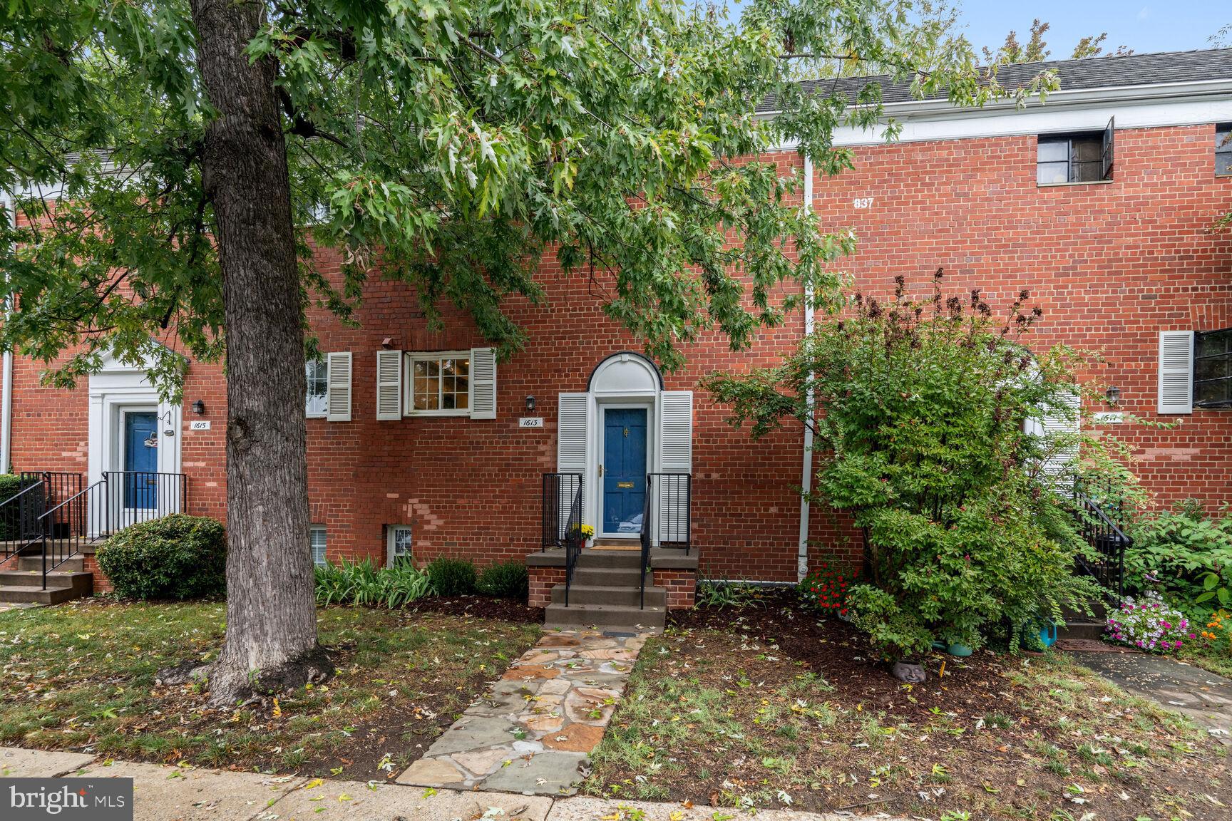 1613 Ripon Place Alexandria, VA 22302 - Photo 2 of 15 Gallery Image 2