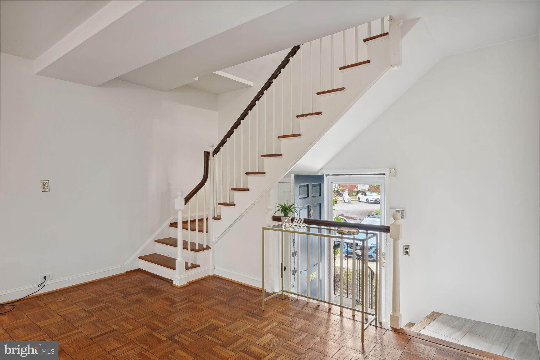 1613 Ripon Place Alexandria, VA 22302 - Photo 4 of 15 Gallery Image 4