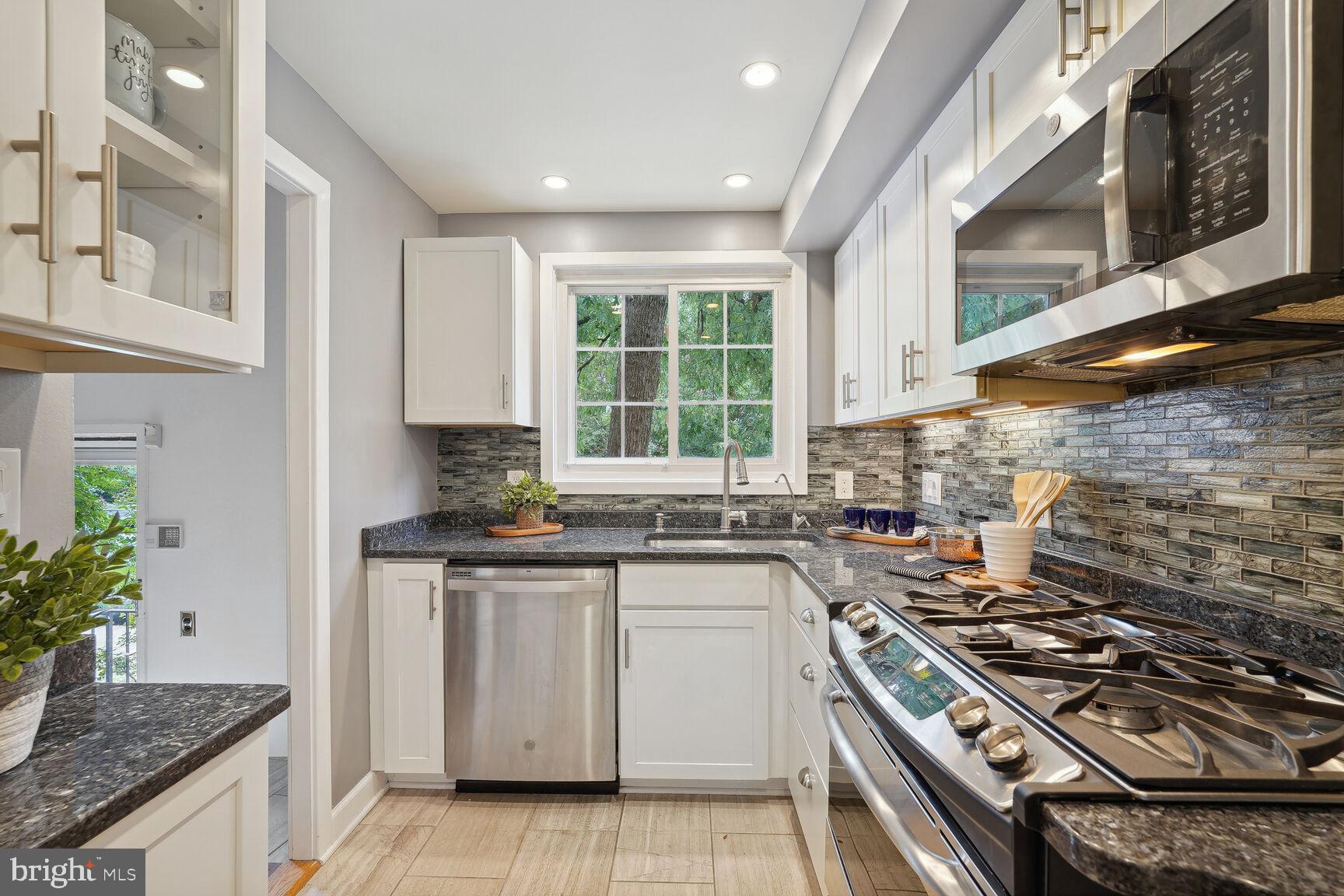 1613 Ripon Place Alexandria, VA 22302 - Photo 10 of 15 Gallery Image 10