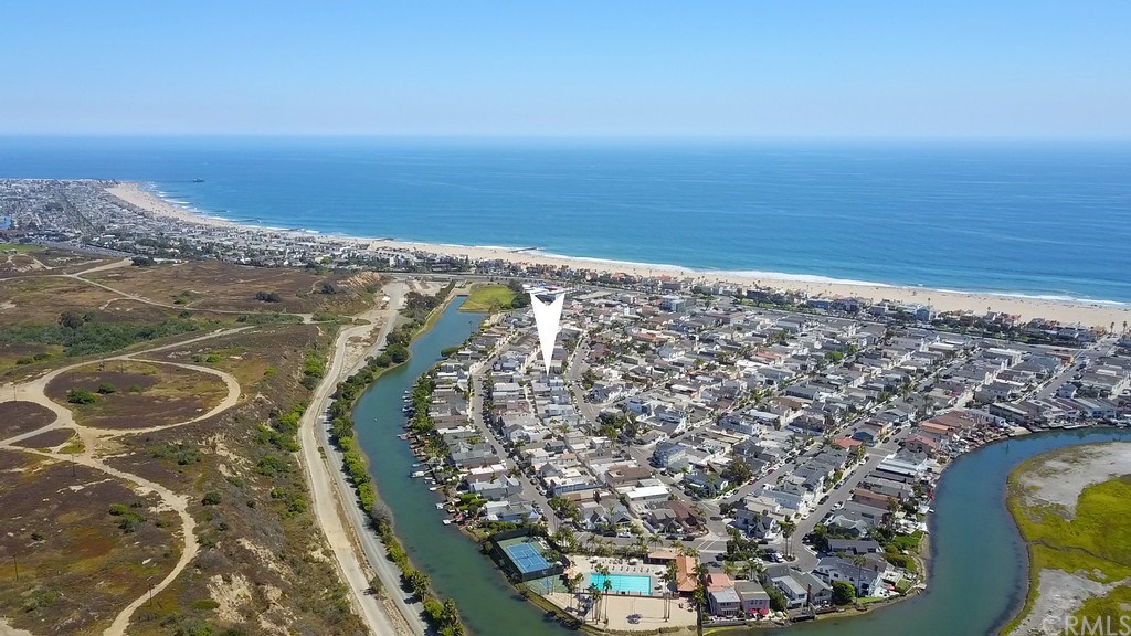 404 Prospect Street Newport Beach, CA 92663 - Photo 2 of 33