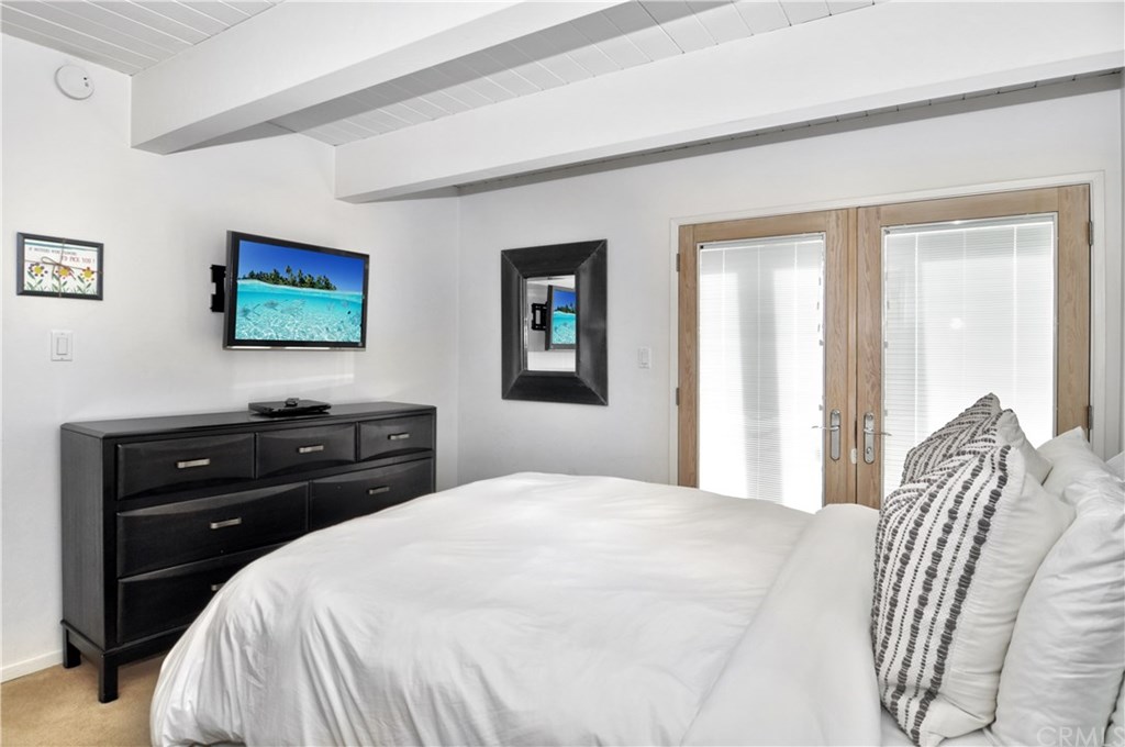 404 Prospect Street Newport Beach, CA 92663 - Photo 15 of 33