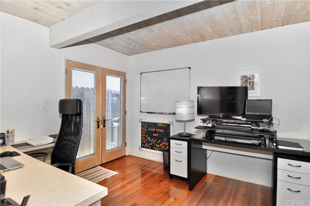 404 Prospect Street Newport Beach, CA 92663 - Photo 20 of 33